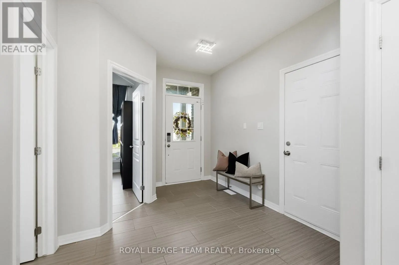 230 DAVE SMITH CRESCENT