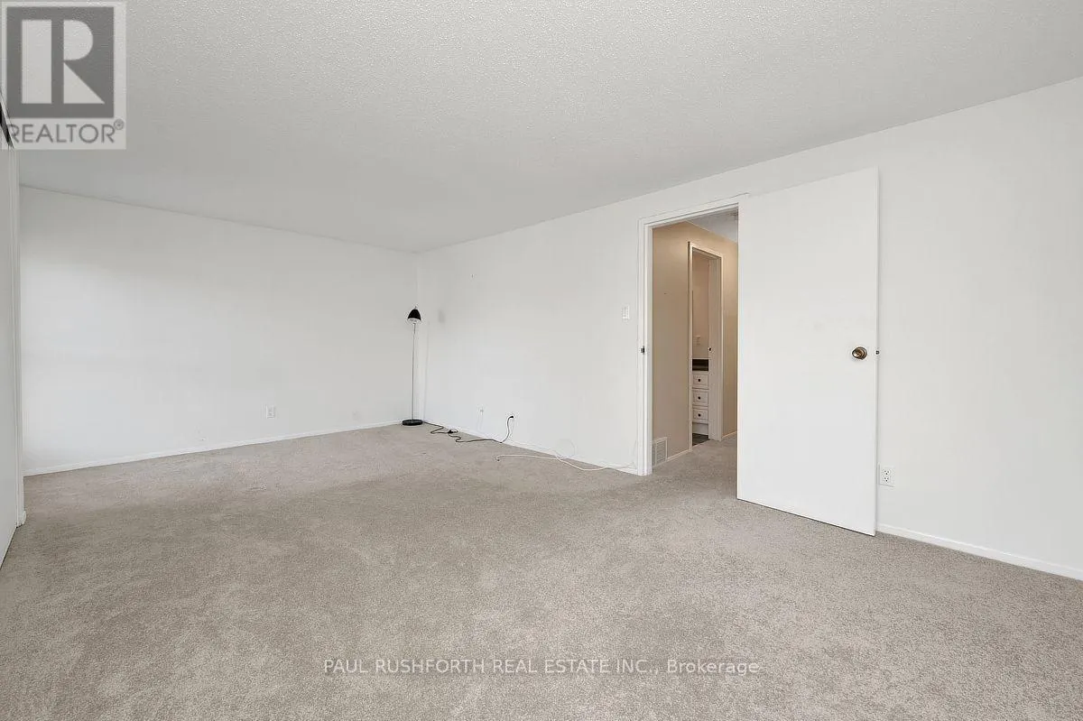 72 - 820 CAHILL DRIVE W