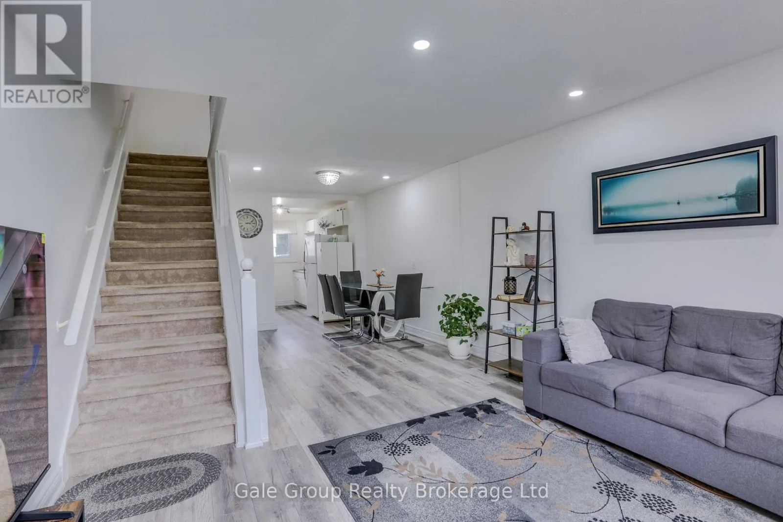 9 - 105 SPRINGBANK AVENUE #9
