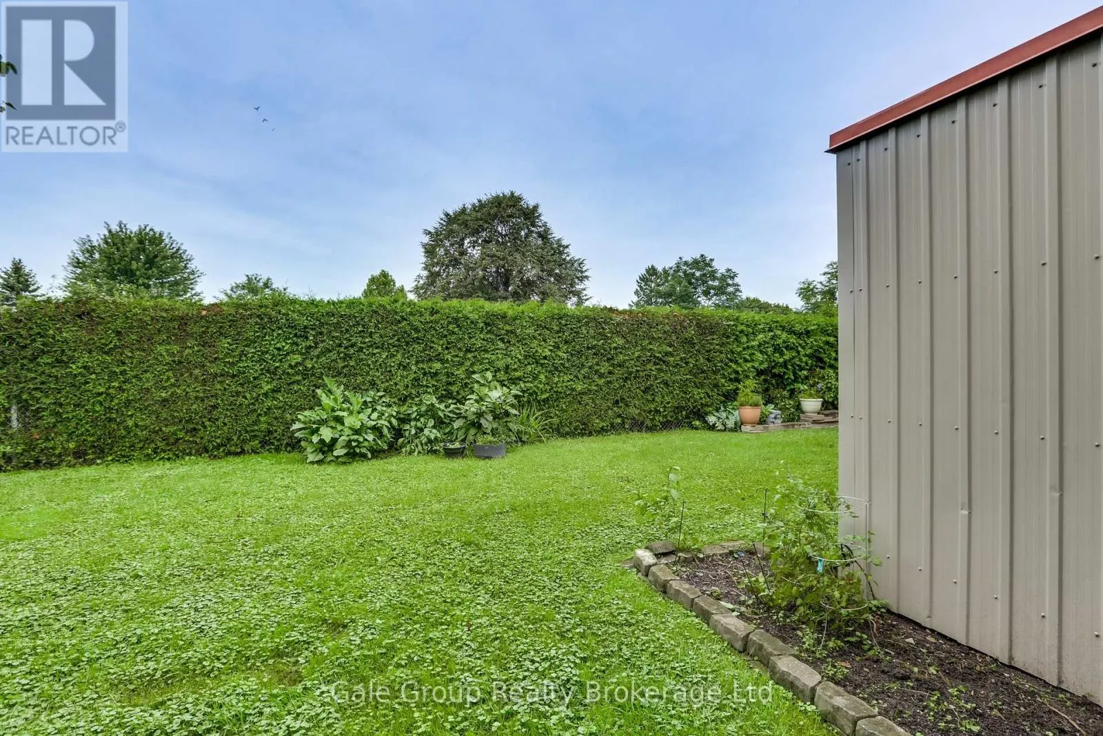9 - 105 SPRINGBANK AVENUE #9