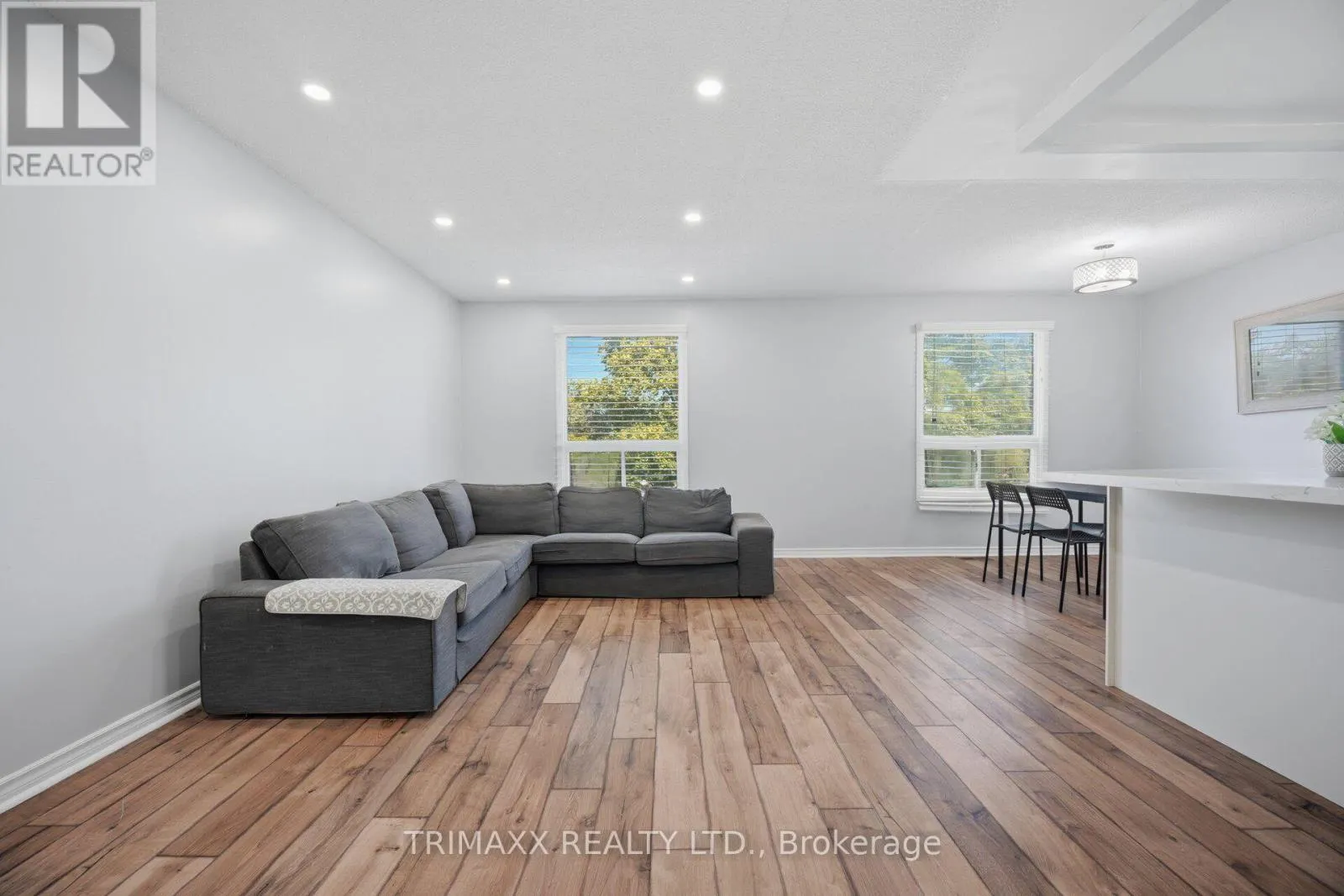 16 LORAINE DRIVE