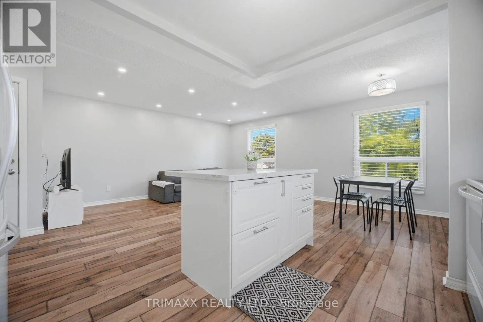16 LORAINE DRIVE