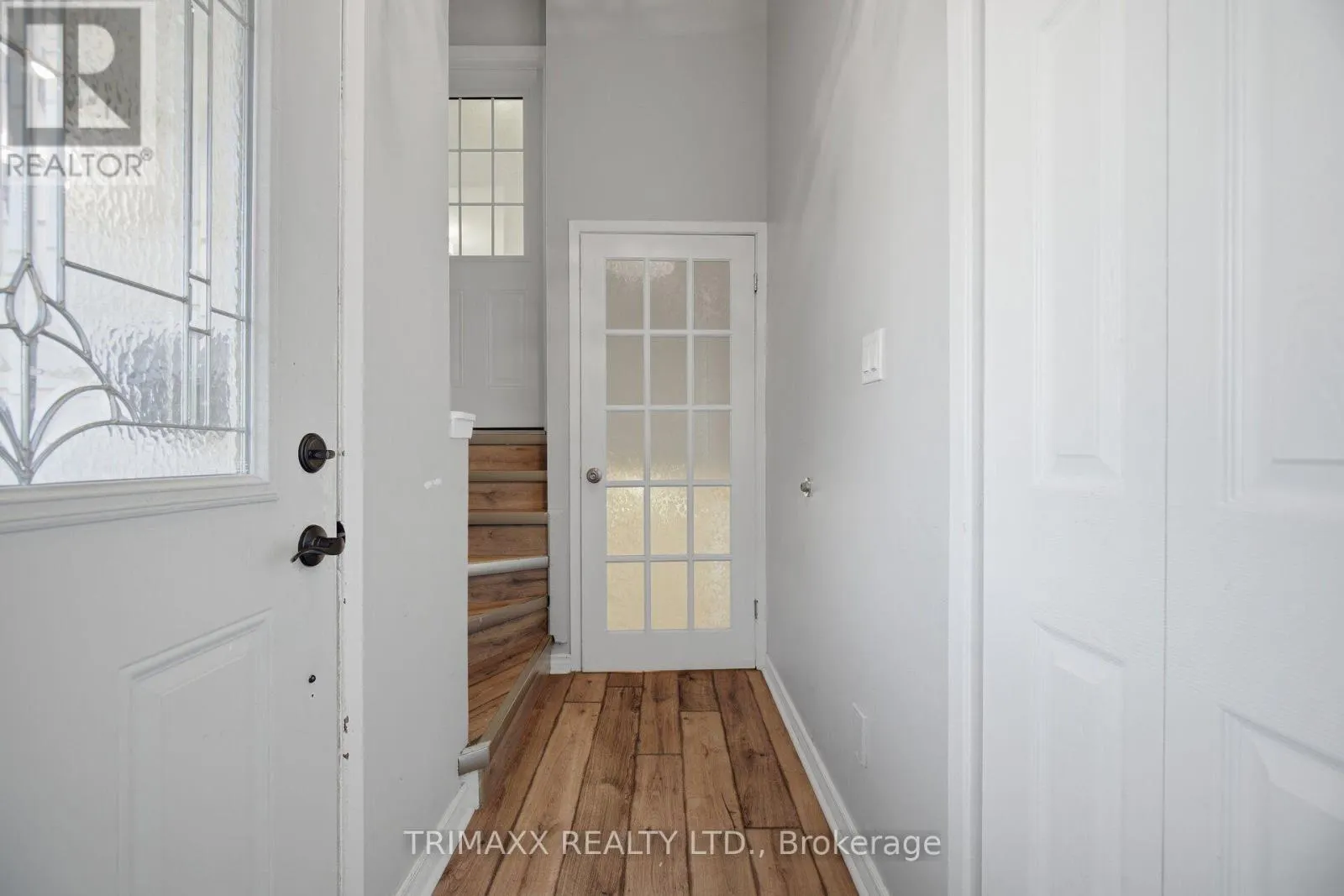 16 LORAINE DRIVE