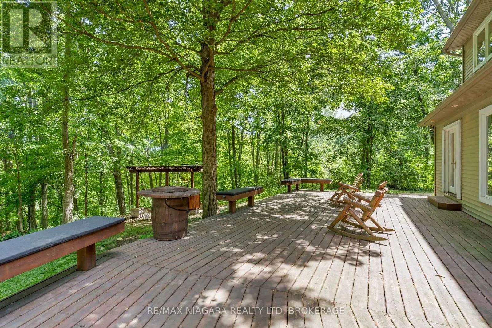 429 RIDGE ROAD E