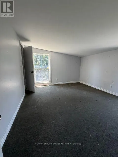 29 BROOK ROAD S
