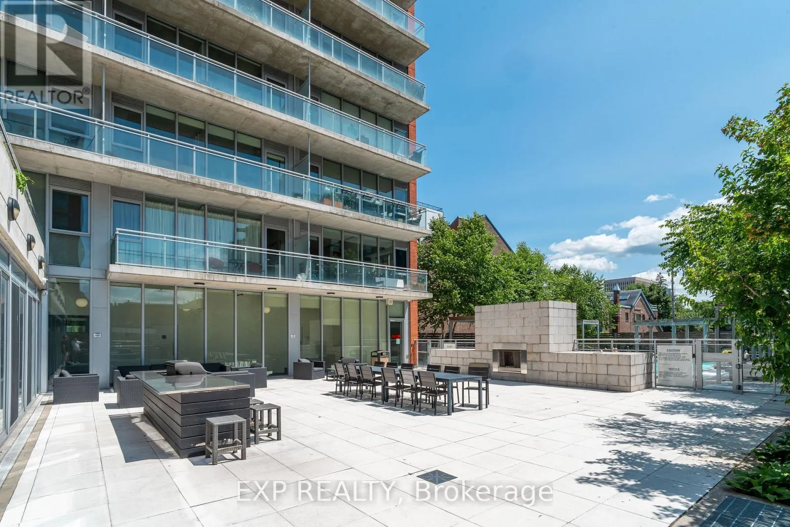 907 - 360 MCLEOD STREET