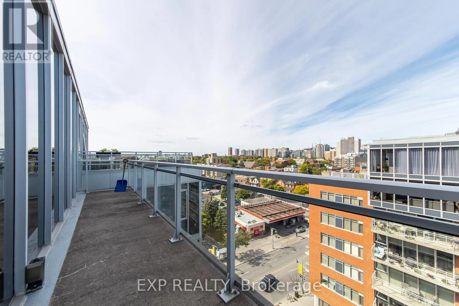 907 - 360 MCLEOD STREET