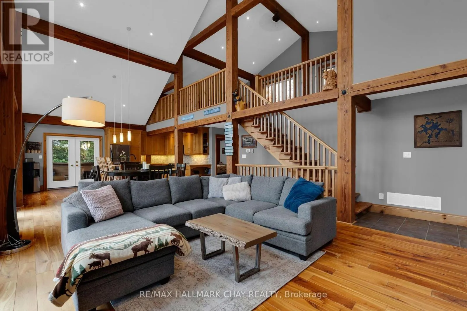 7 LYNDSEY LANE