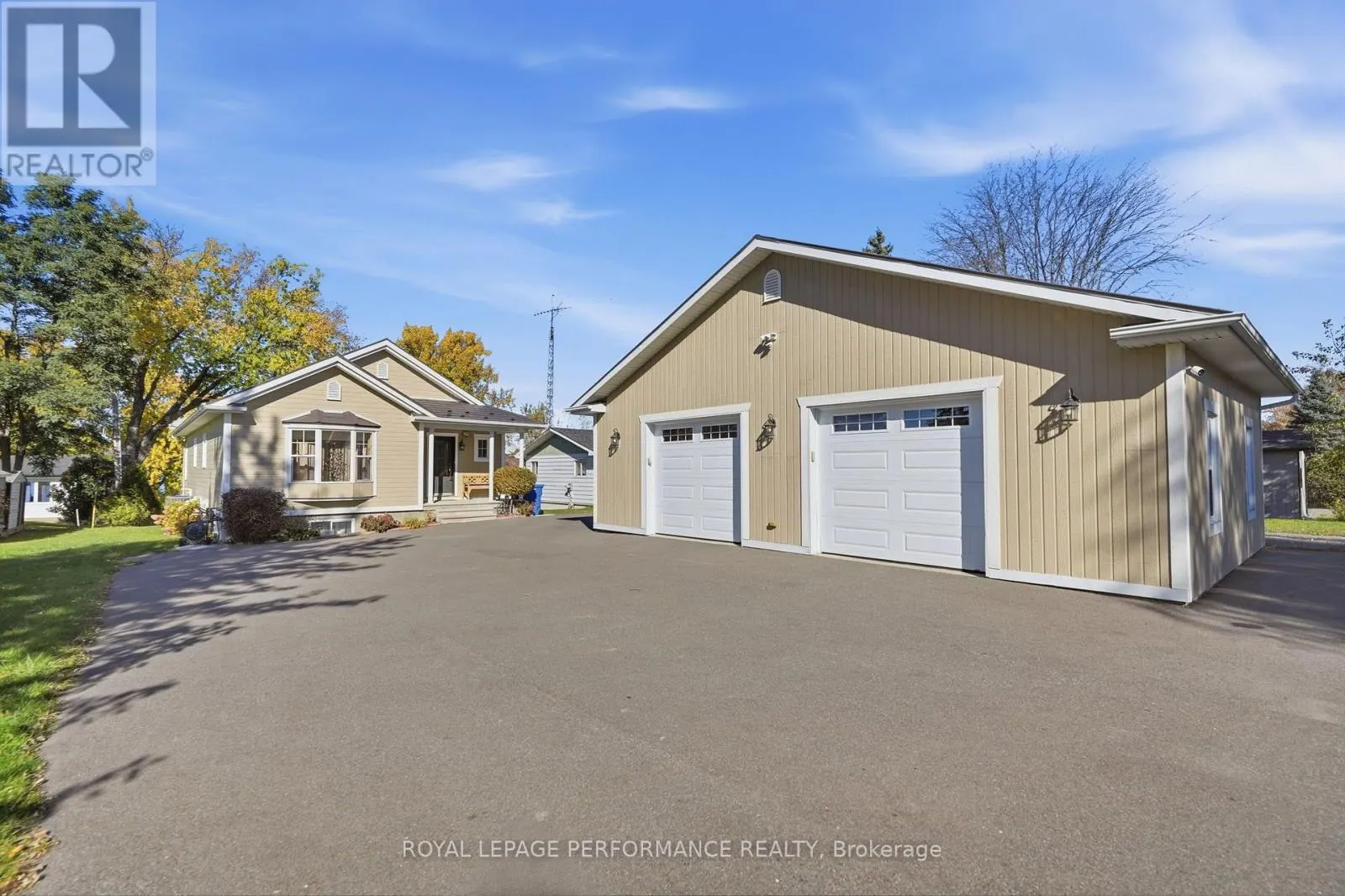 2204 BAY ROAD