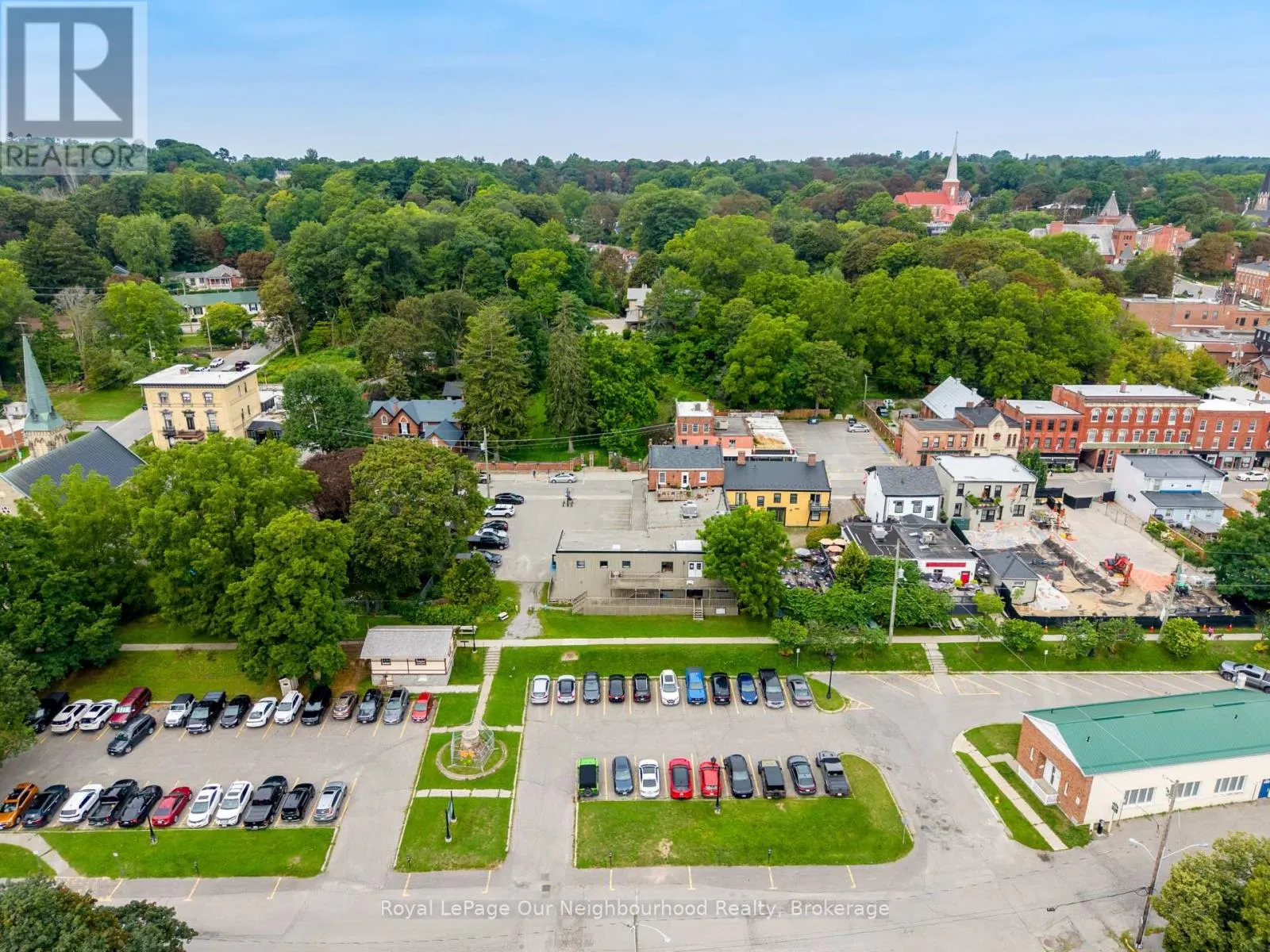 #2 - 41 JOHN STREET ##2