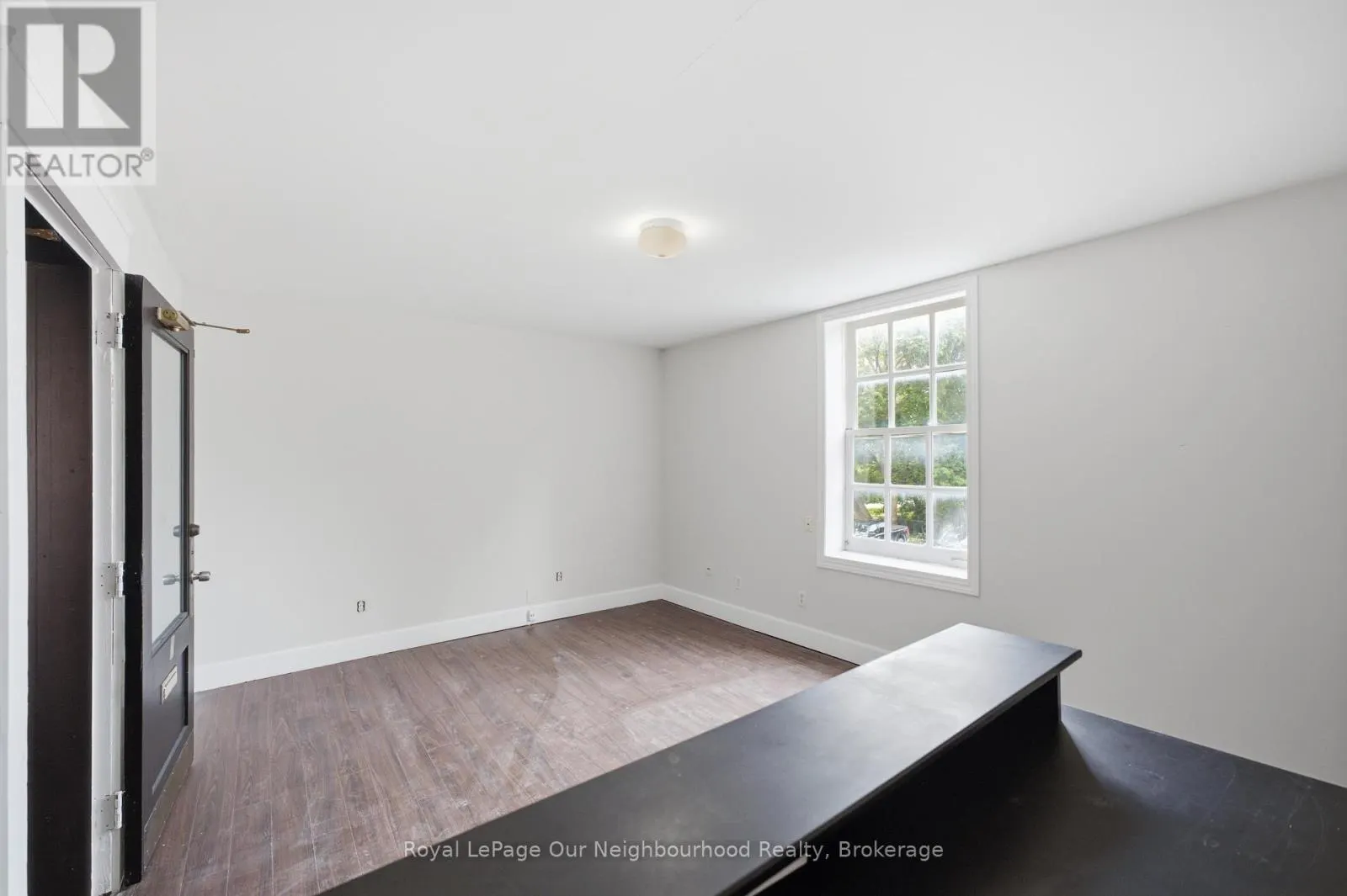 #2 - 41 JOHN STREET ##2