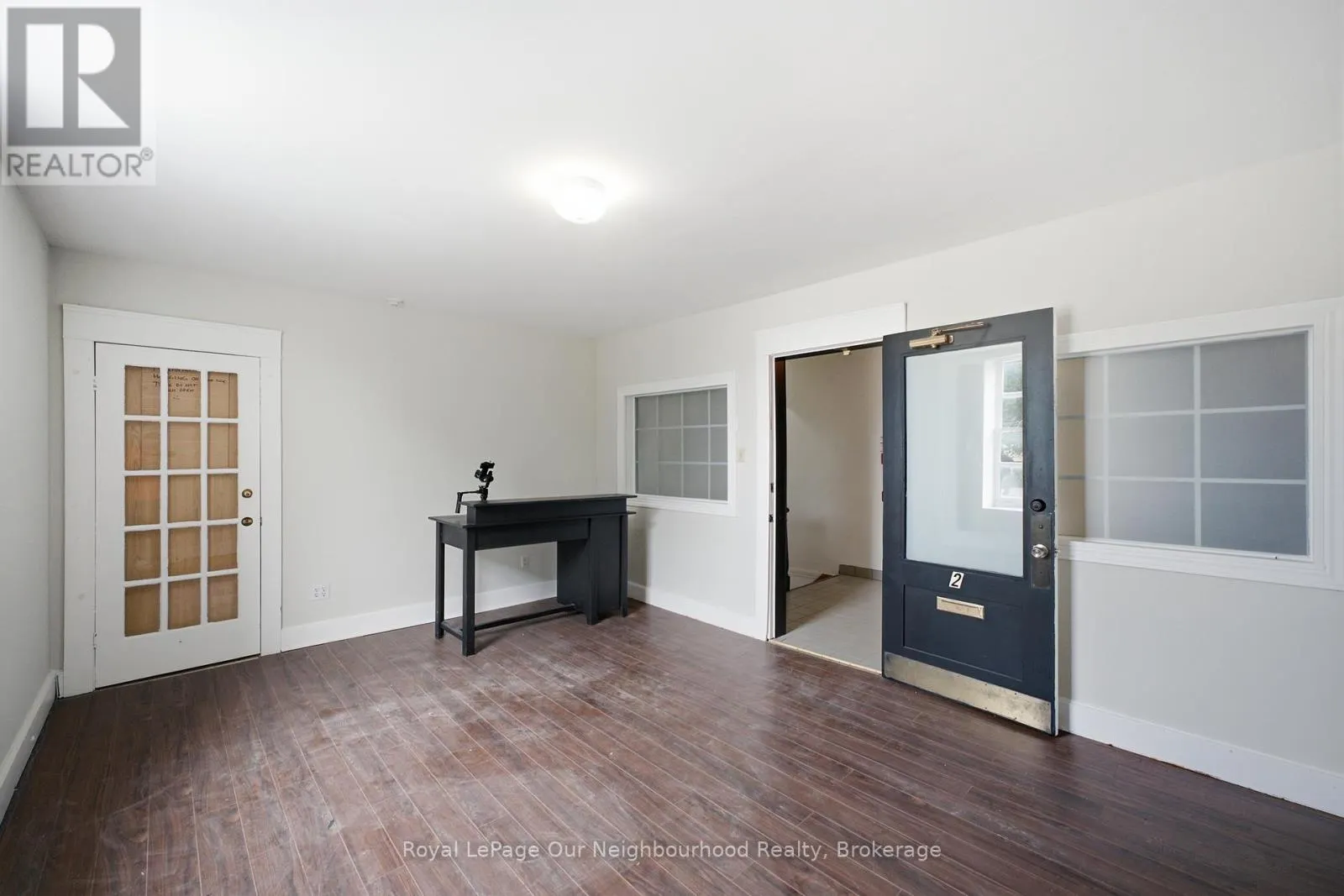 #2 - 41 JOHN STREET ##2