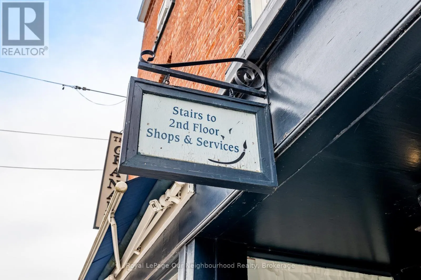 #2 - 41 JOHN STREET ##2