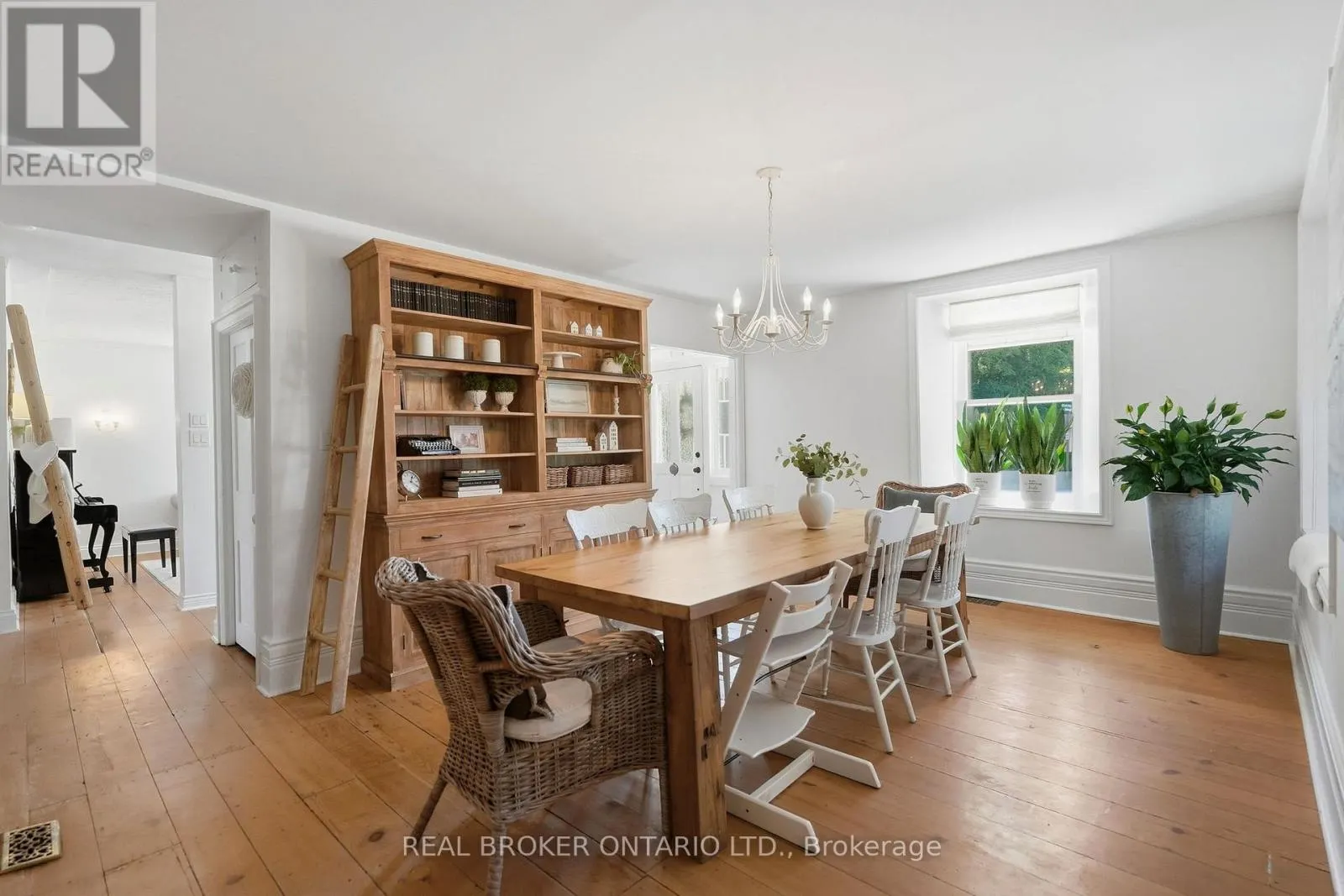 1264 OLD 8 HIGHWAY