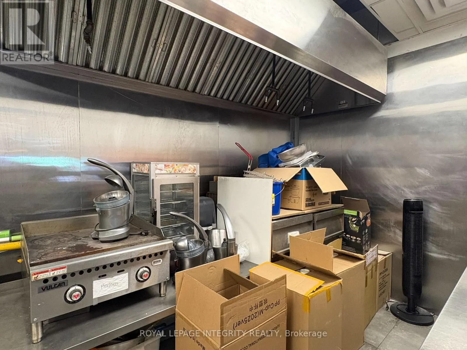 12 - 1568 MERIVALE ROAD