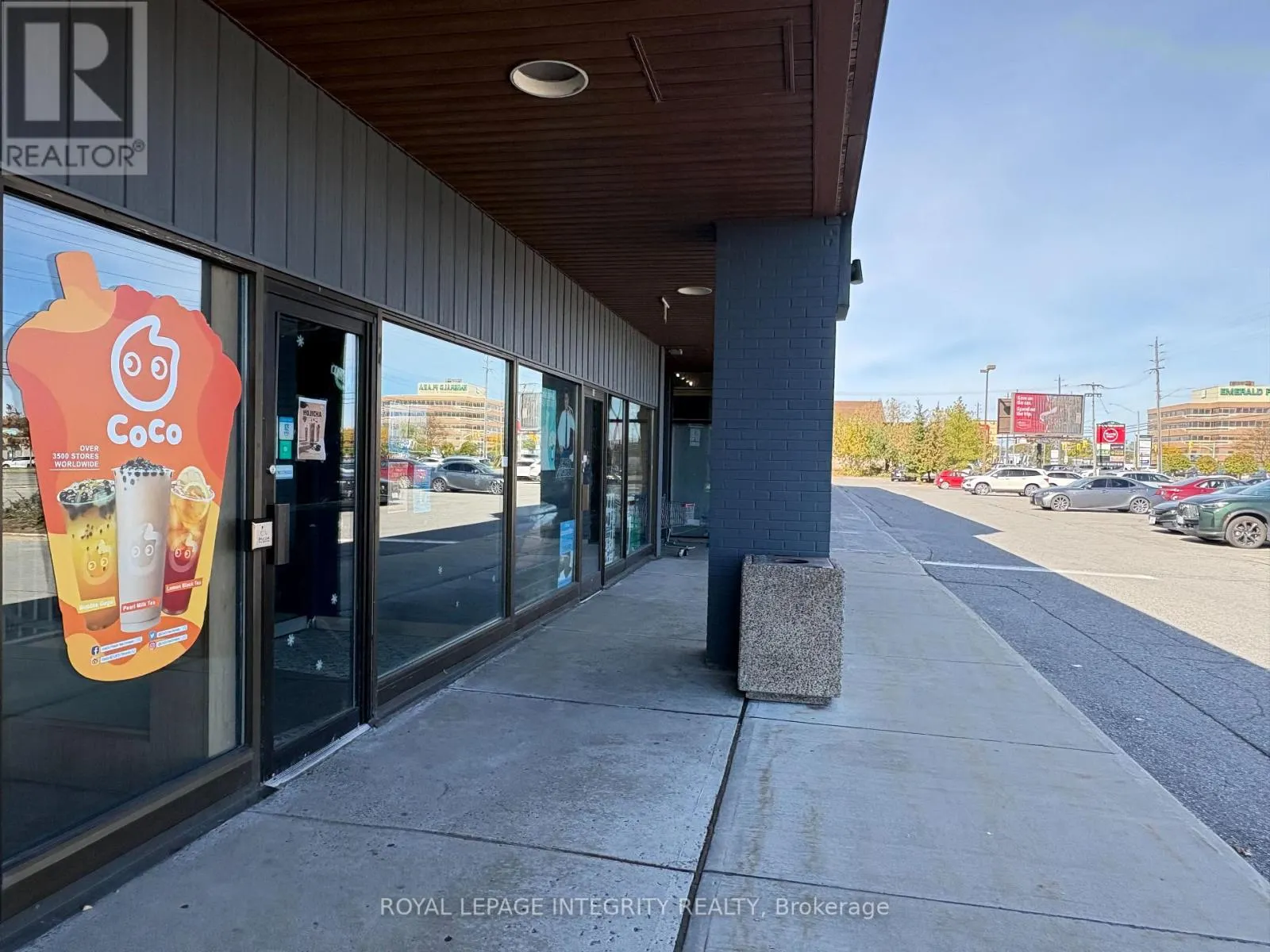 12 - 1568 MERIVALE ROAD