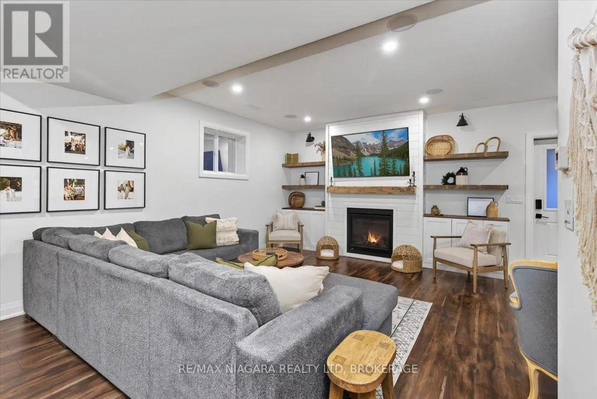 7331 SHERRILEE CRESCENT