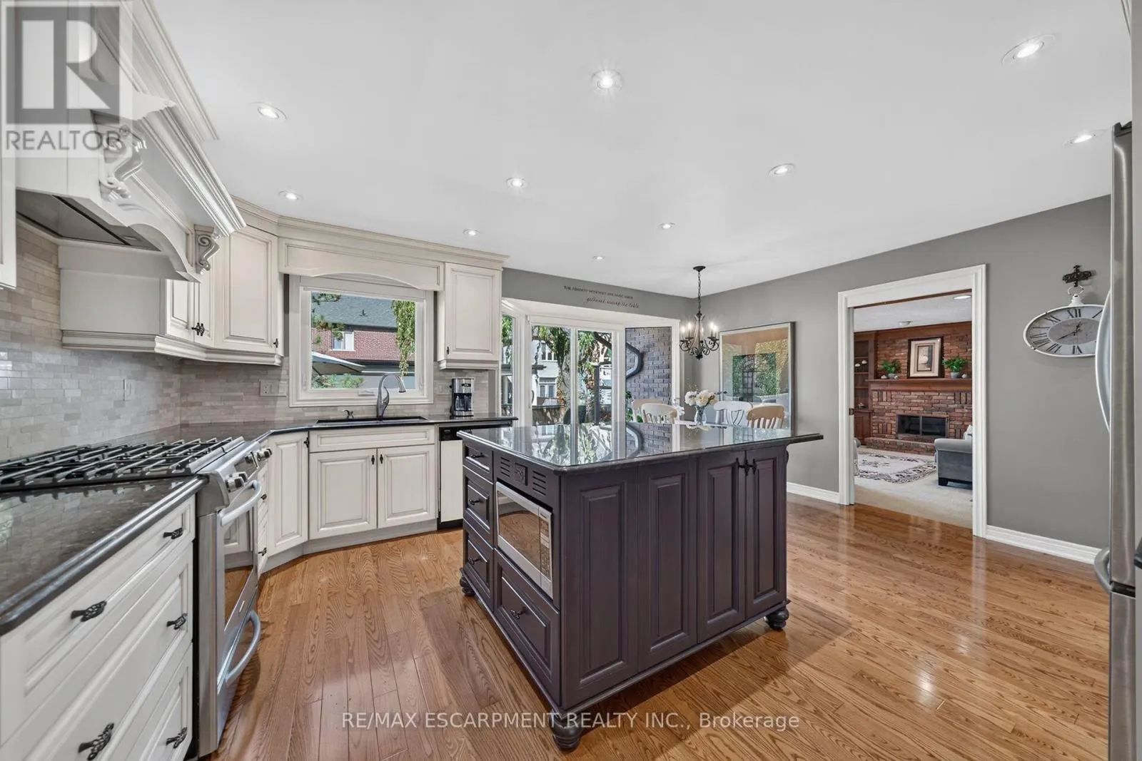 14 COTTONWOOD COURT