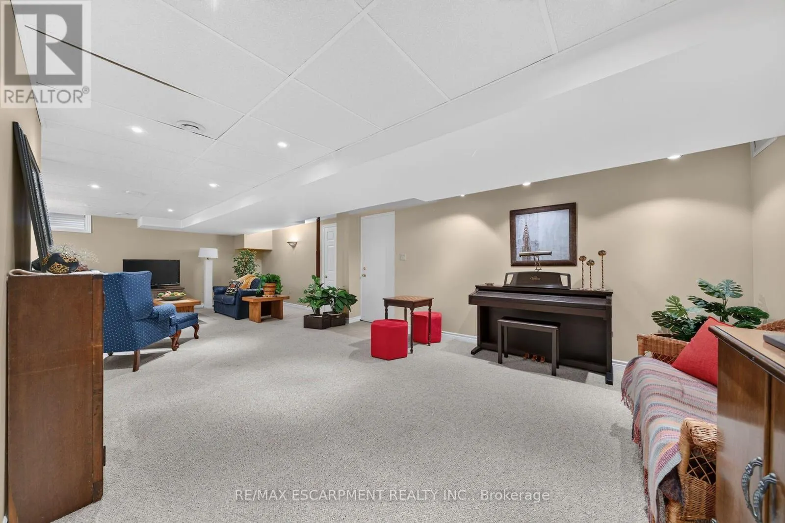 14 COTTONWOOD COURT