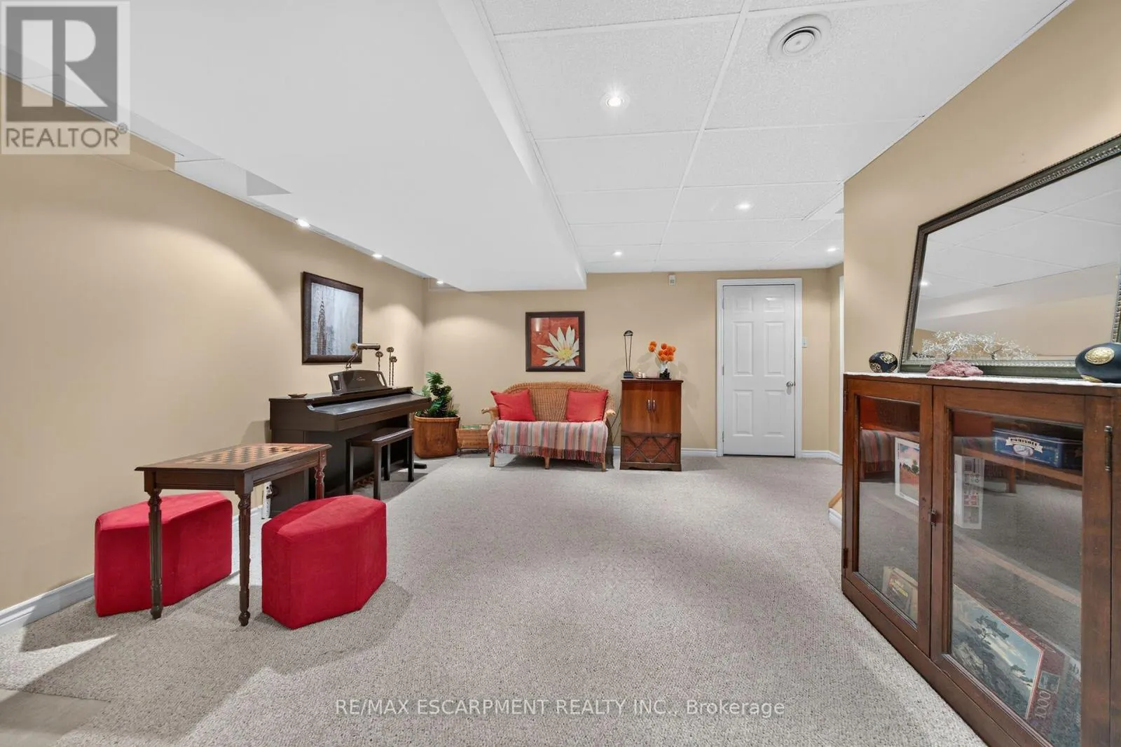 14 COTTONWOOD COURT