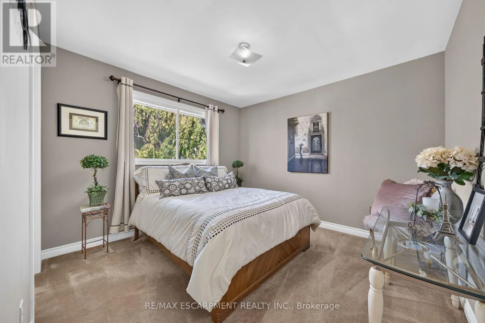 14 COTTONWOOD COURT