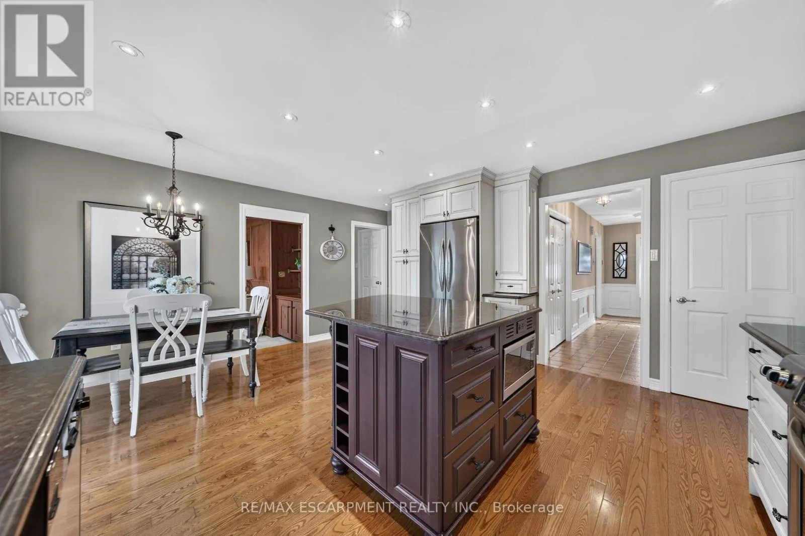 14 COTTONWOOD COURT