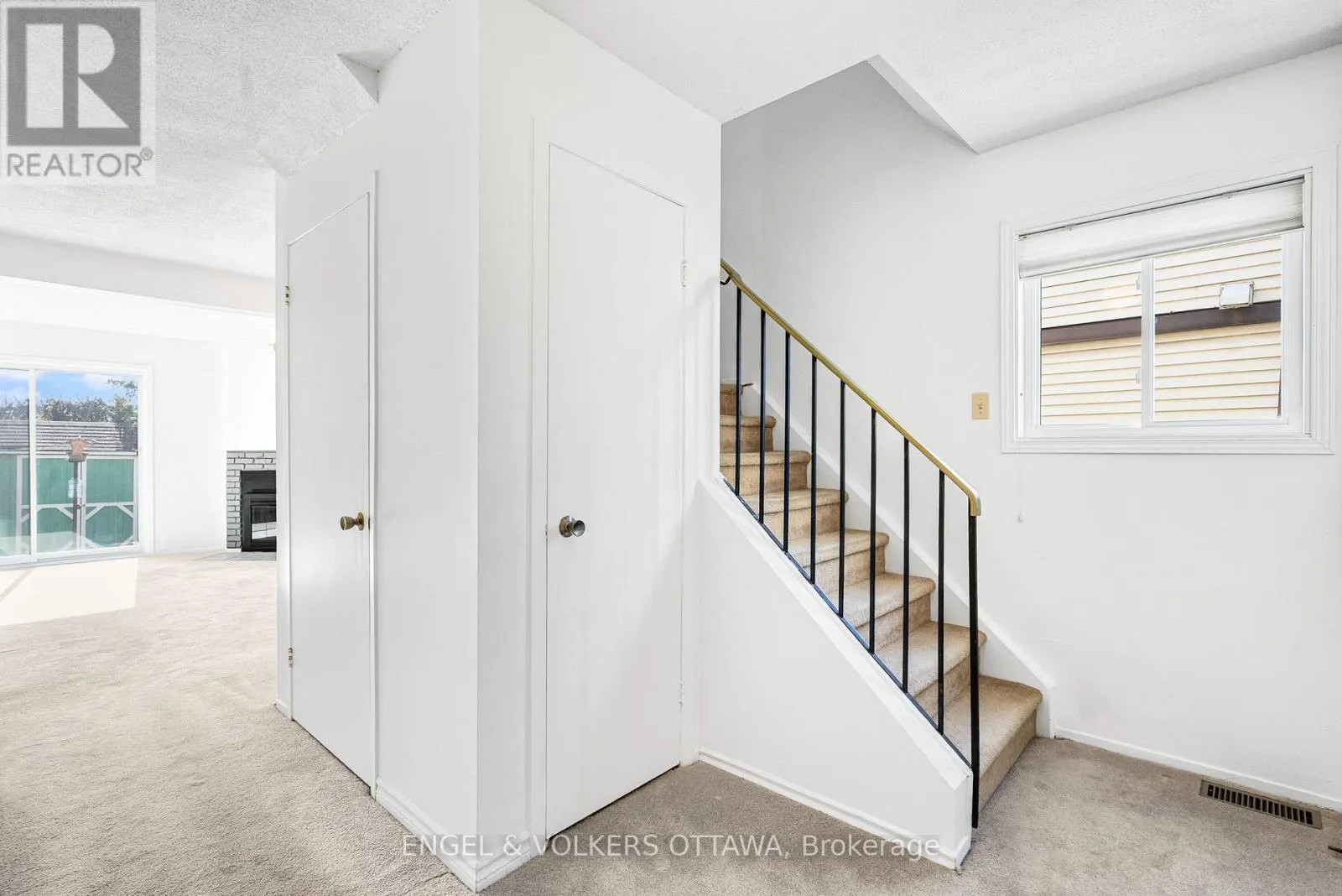 1379 AMBRIDGE WAY