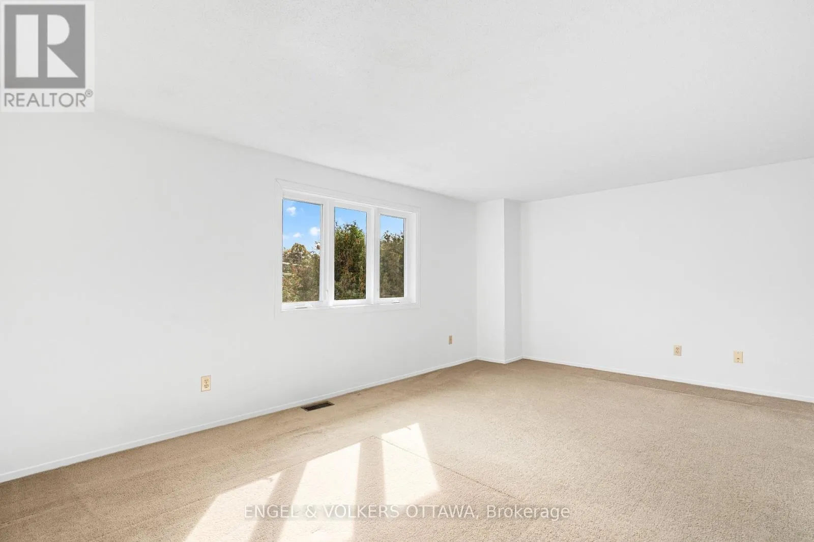 1379 AMBRIDGE WAY