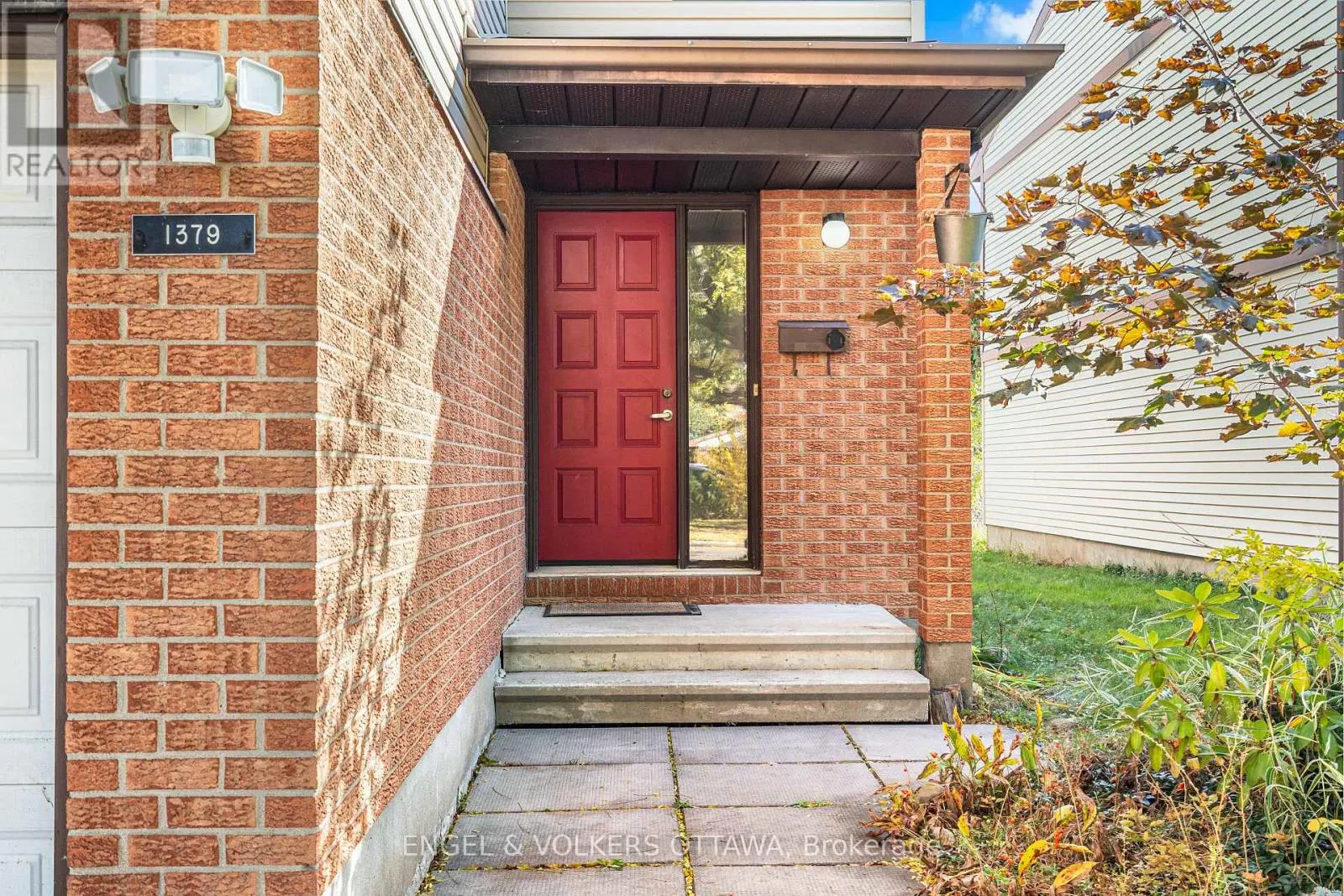 1379 AMBRIDGE WAY