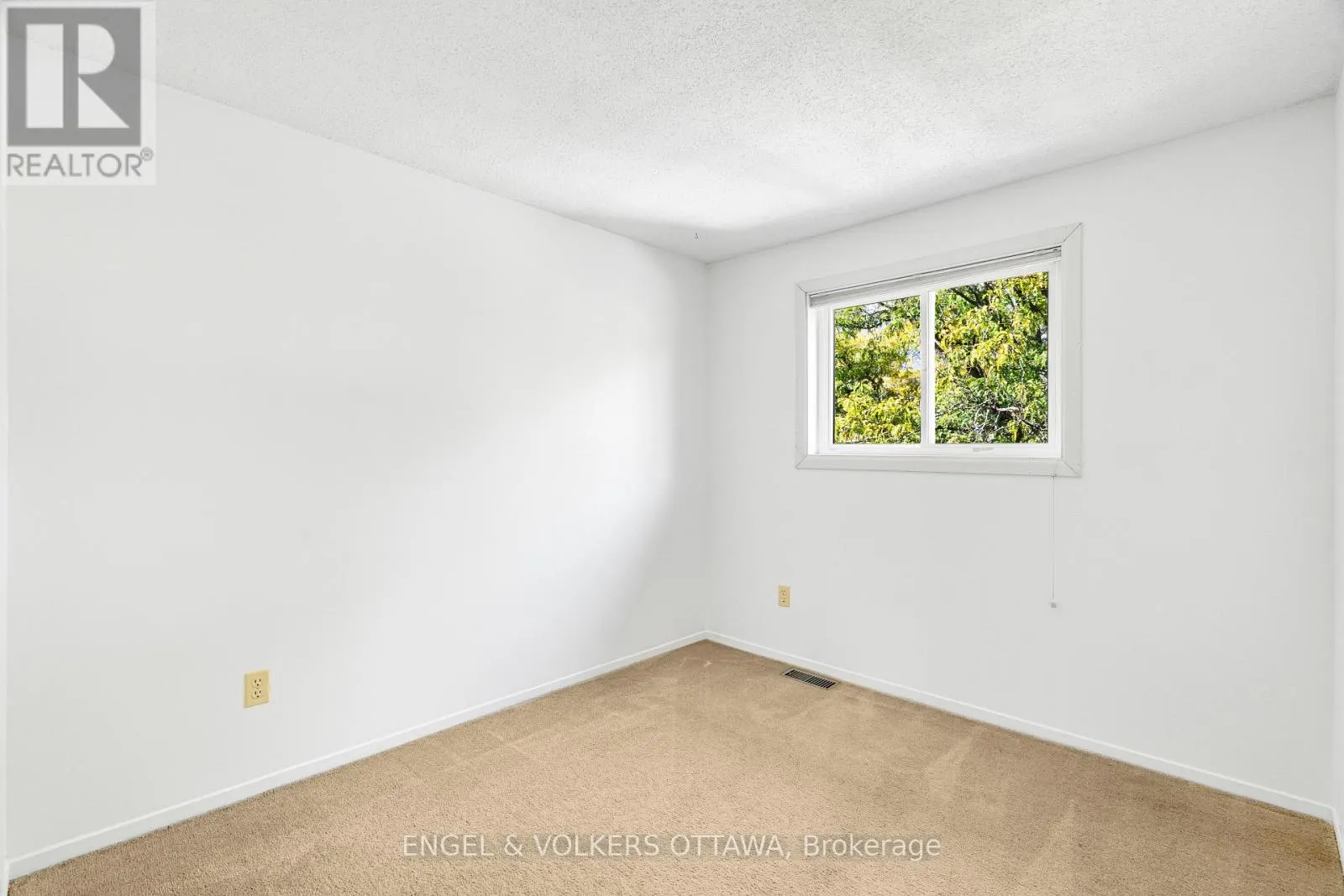 1379 AMBRIDGE WAY