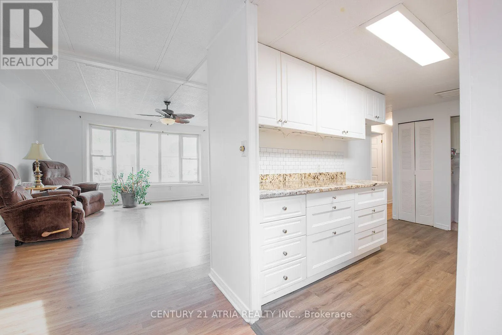 27 CASSELL LANE