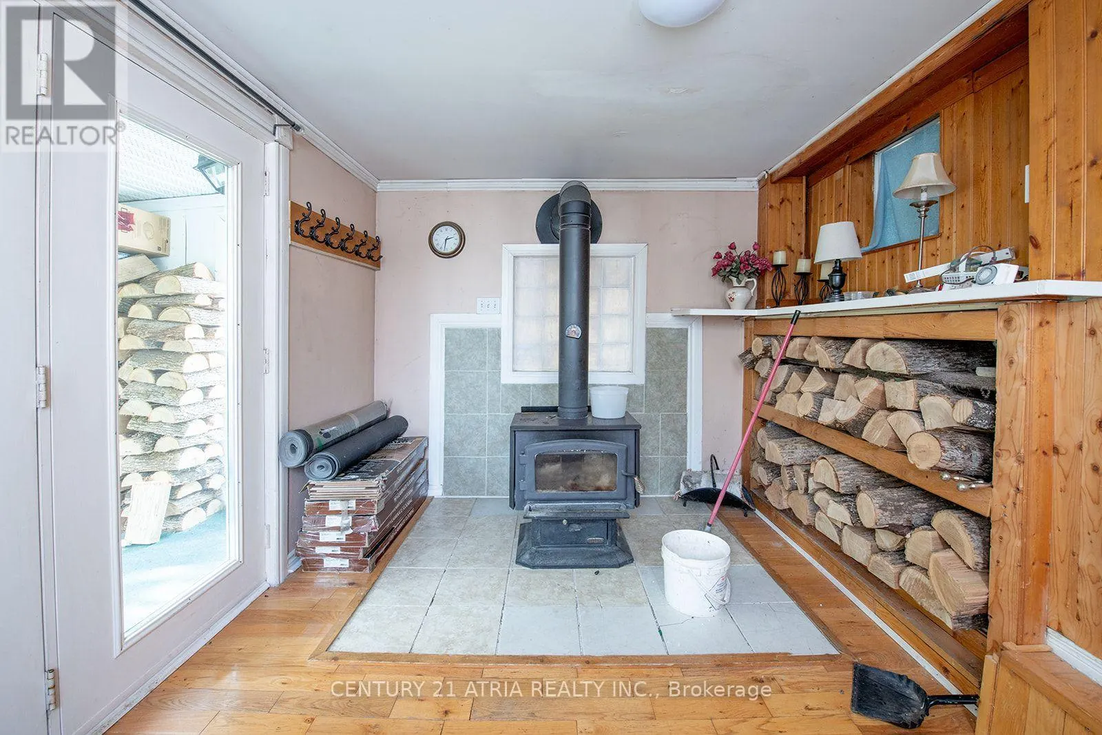 27 CASSELL LANE