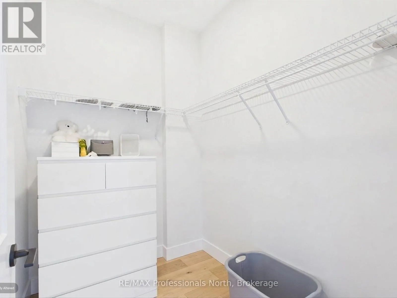 402 - 200 ANGLO STREET #402