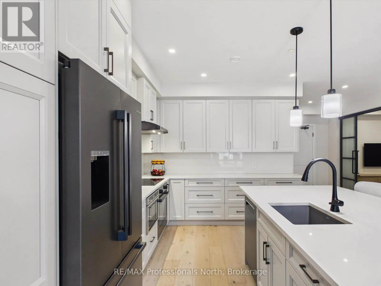 402 - 200 ANGLO STREET #402