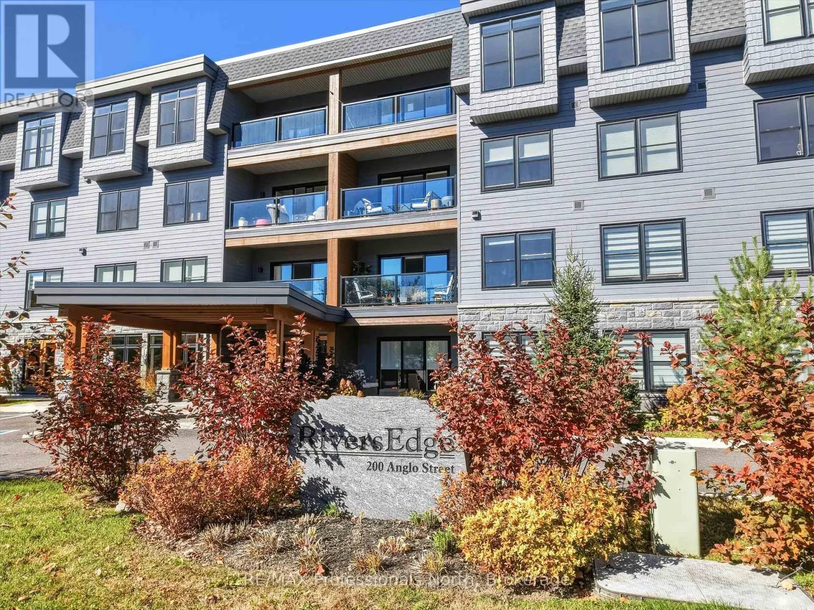 402 - 200 ANGLO STREET #402