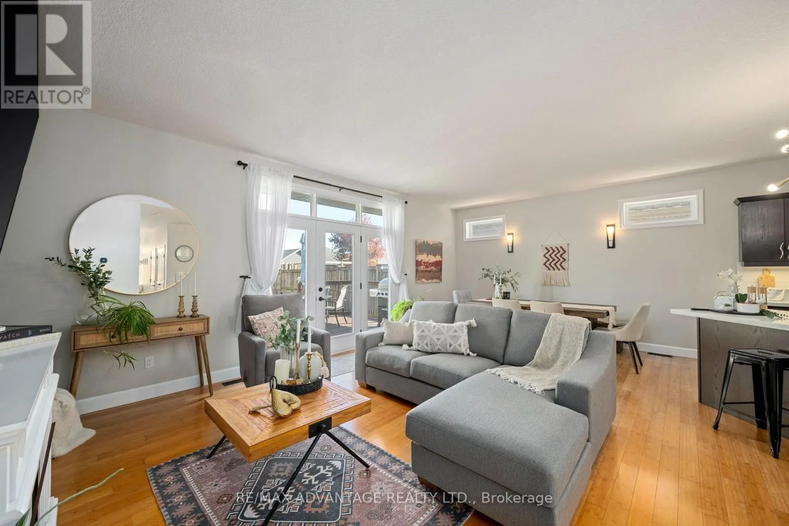 290 WALNUT STREET