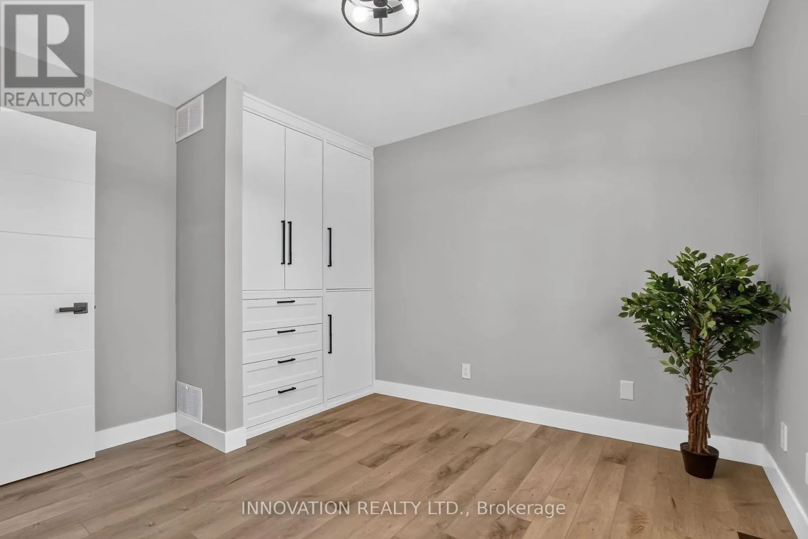 62 TRAILWAY CIRCLE