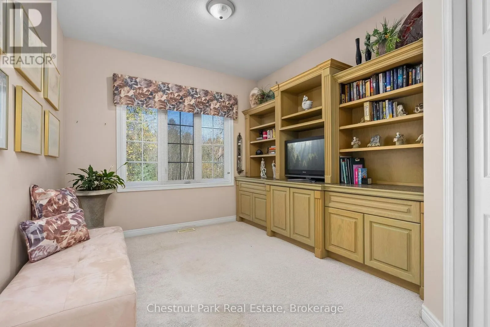 27 KENDRA CRESCENT