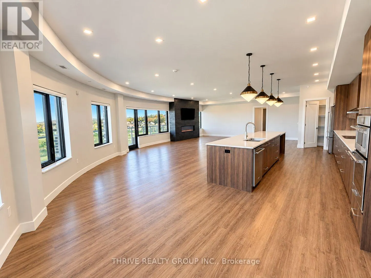 PH 9006 - 1325 RIVERBEND ROAD #PH 9006