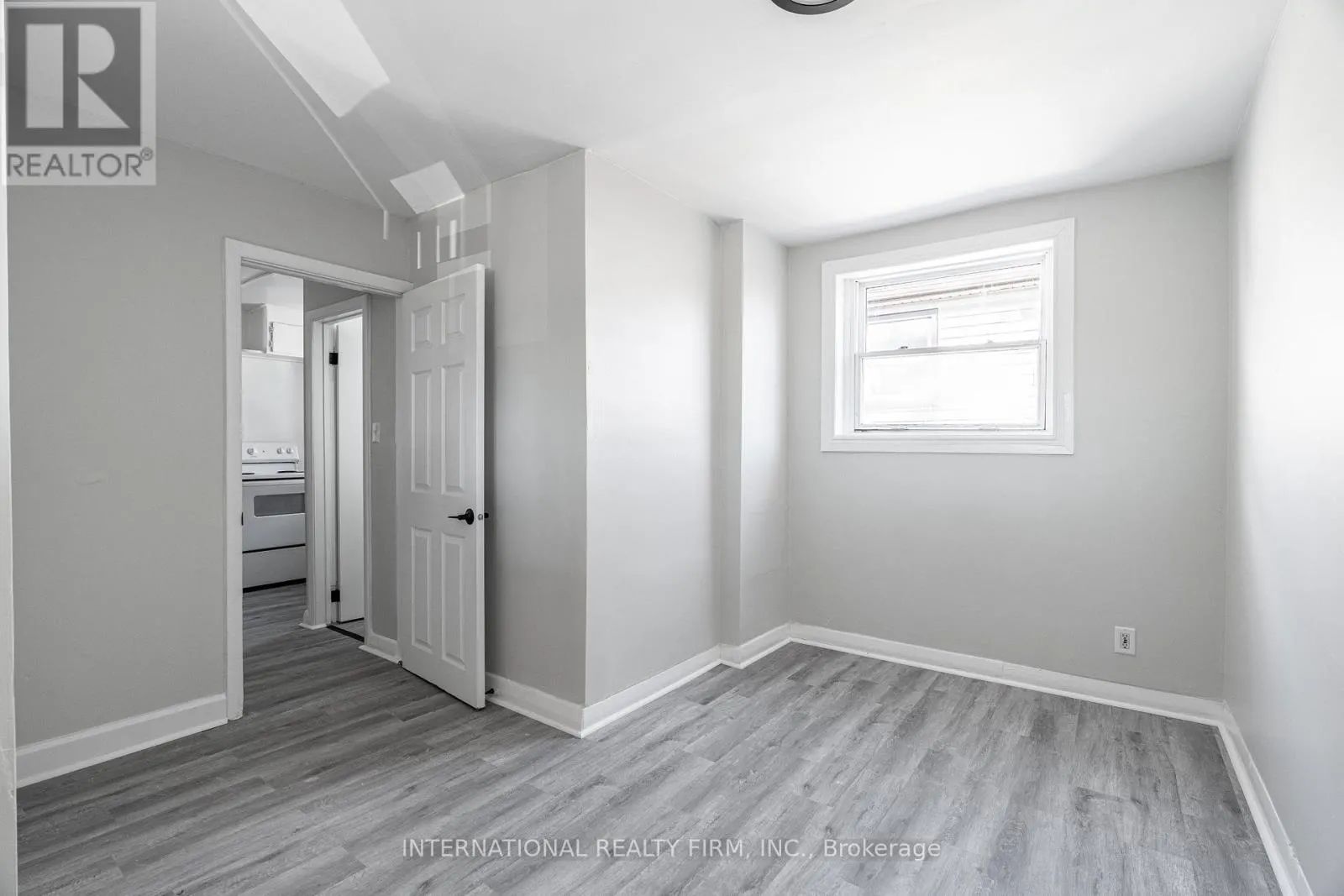 5 - 229 HAMILTON ROAD