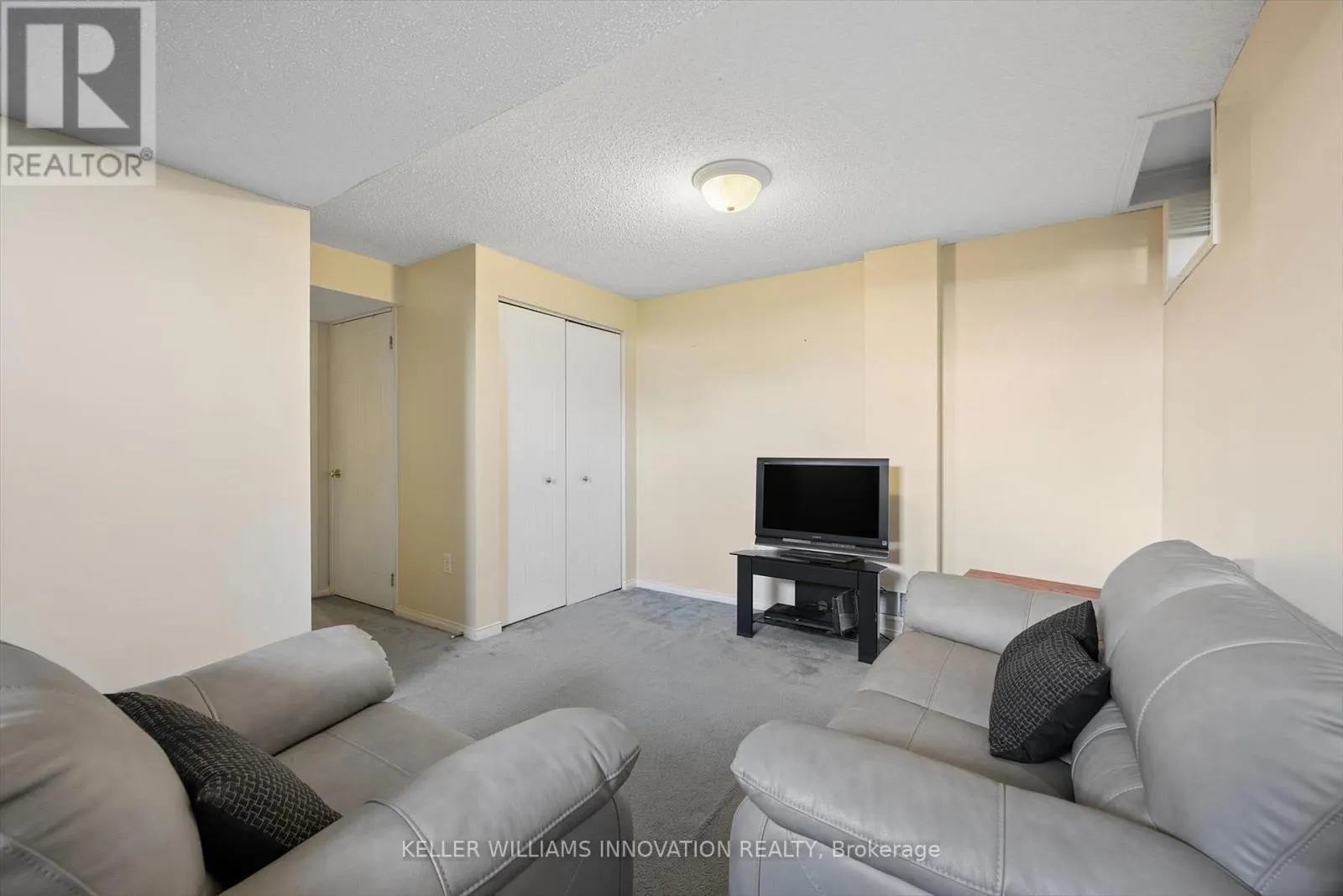 67 APPLE TREE DRIVE
