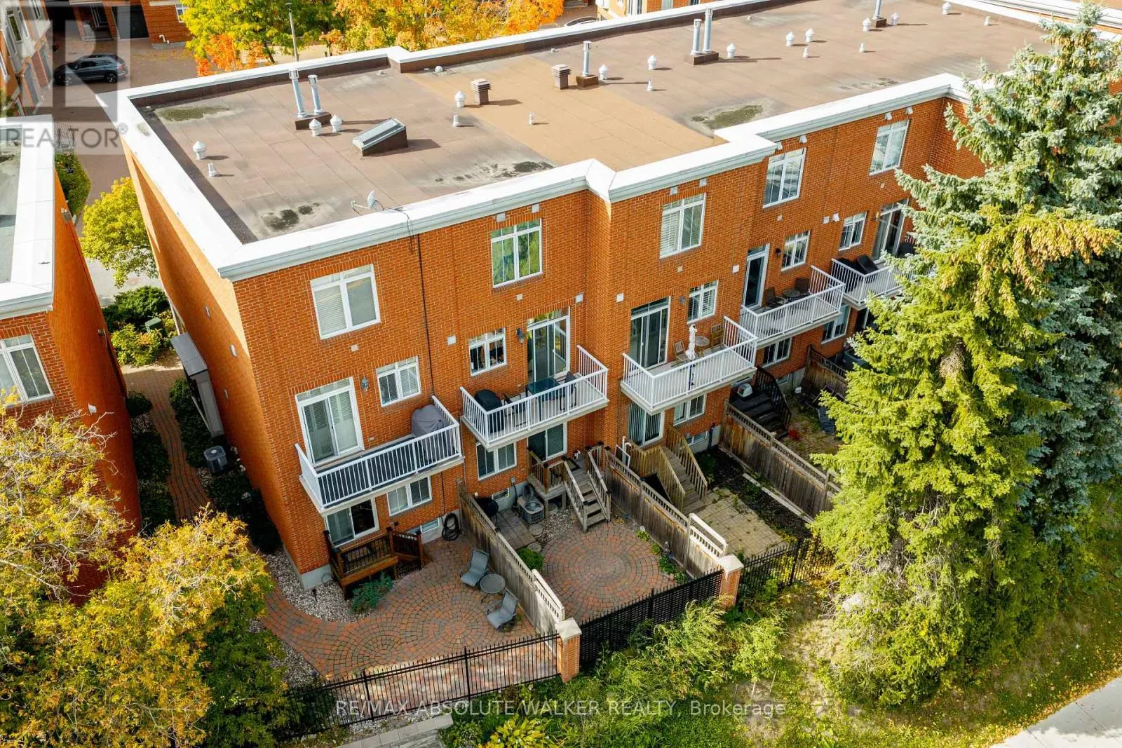 38 KINGS LANDING PRIVATE