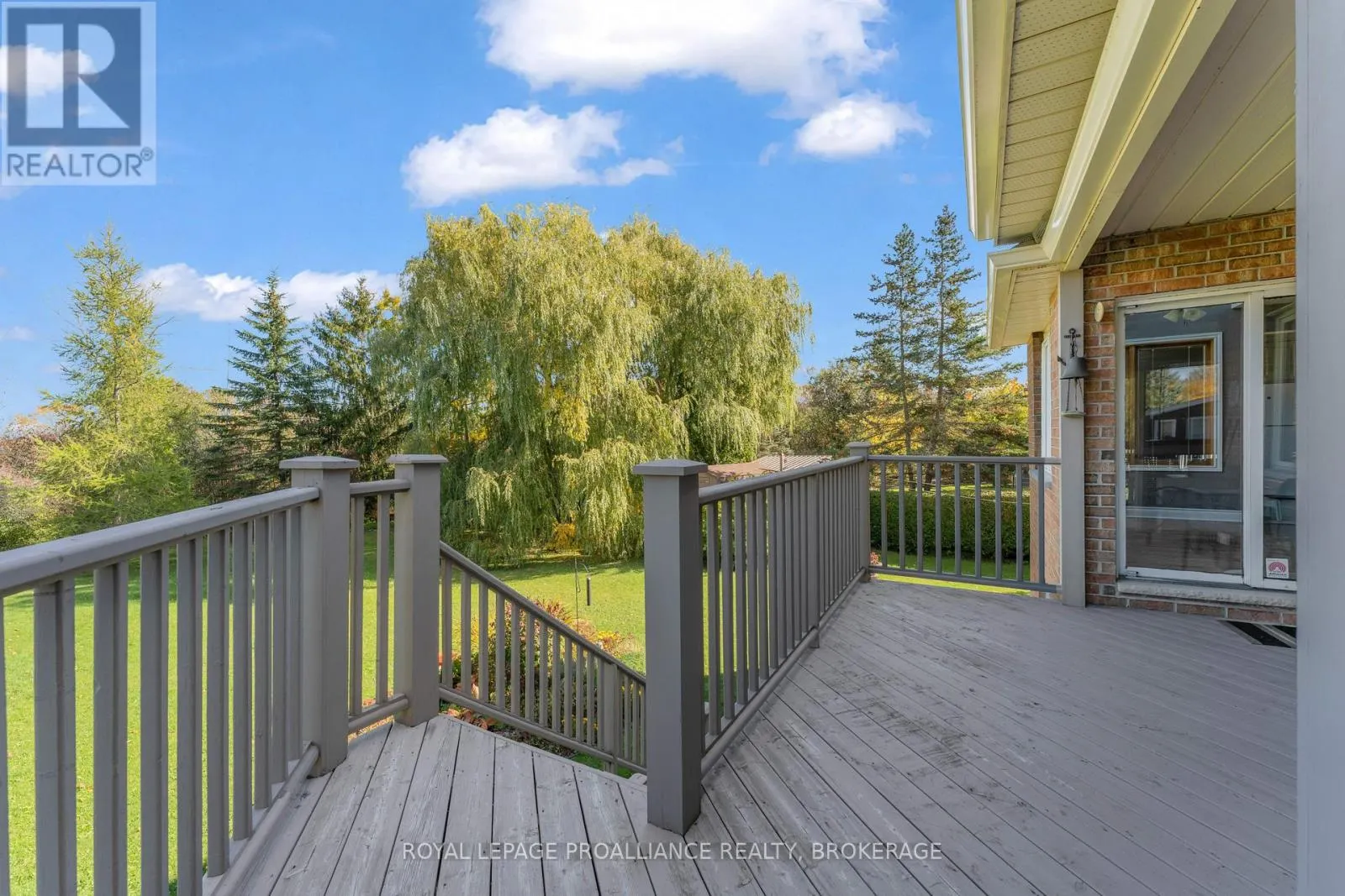 702 PARKSIDE CRESCENT