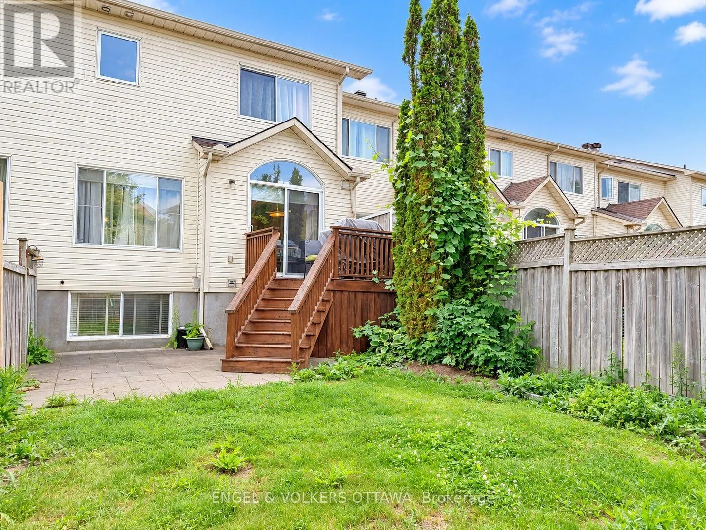 124 LANDOVER CRESCENT