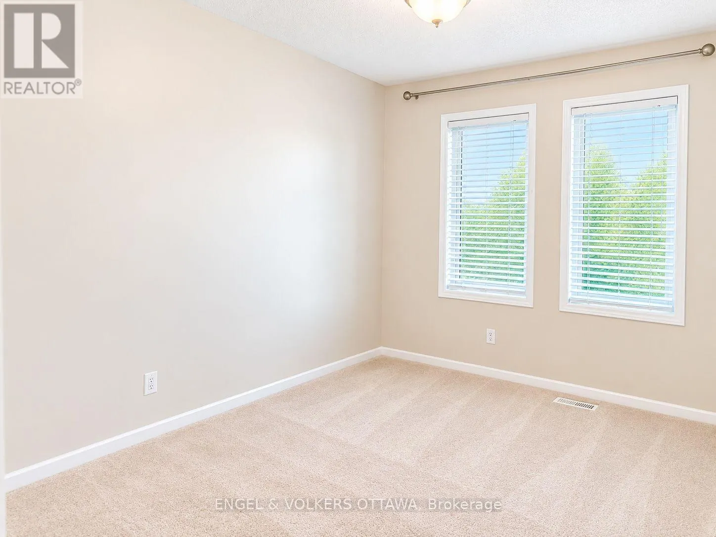 124 LANDOVER CRESCENT