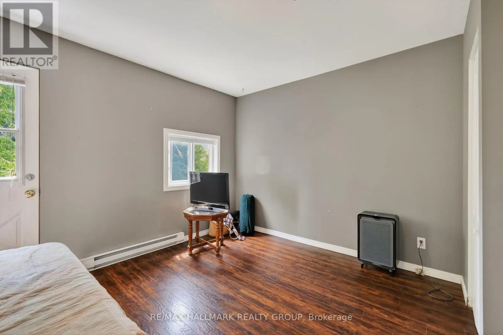 2 - 50 AYLMER AVENUE