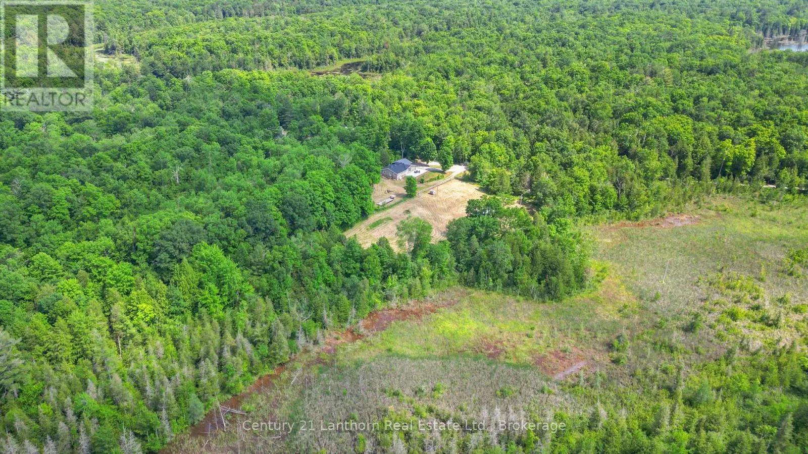 932 HUNT CLUB ROAD