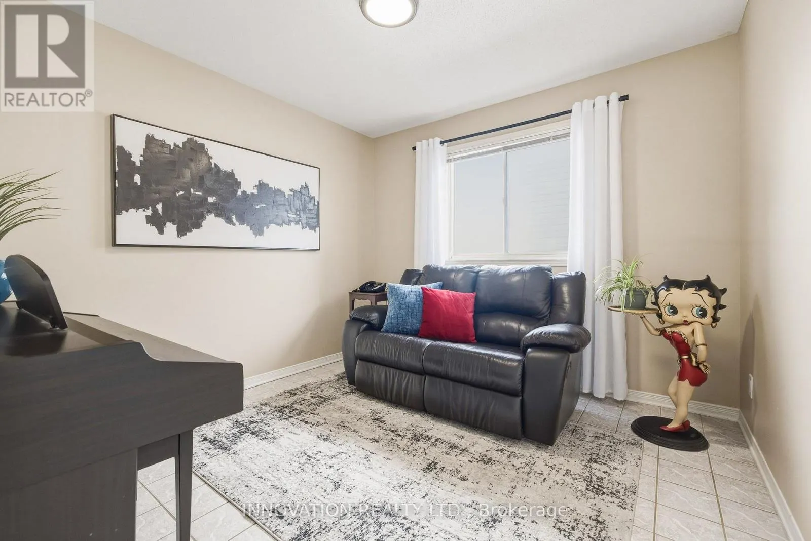 48 NAKOTA WAY