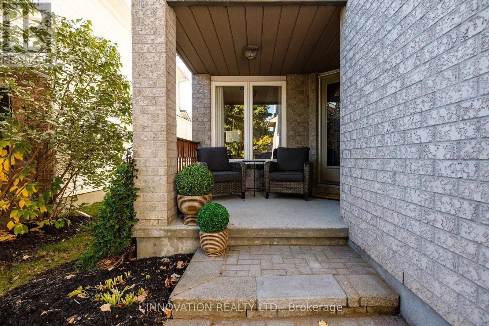 48 NAKOTA WAY