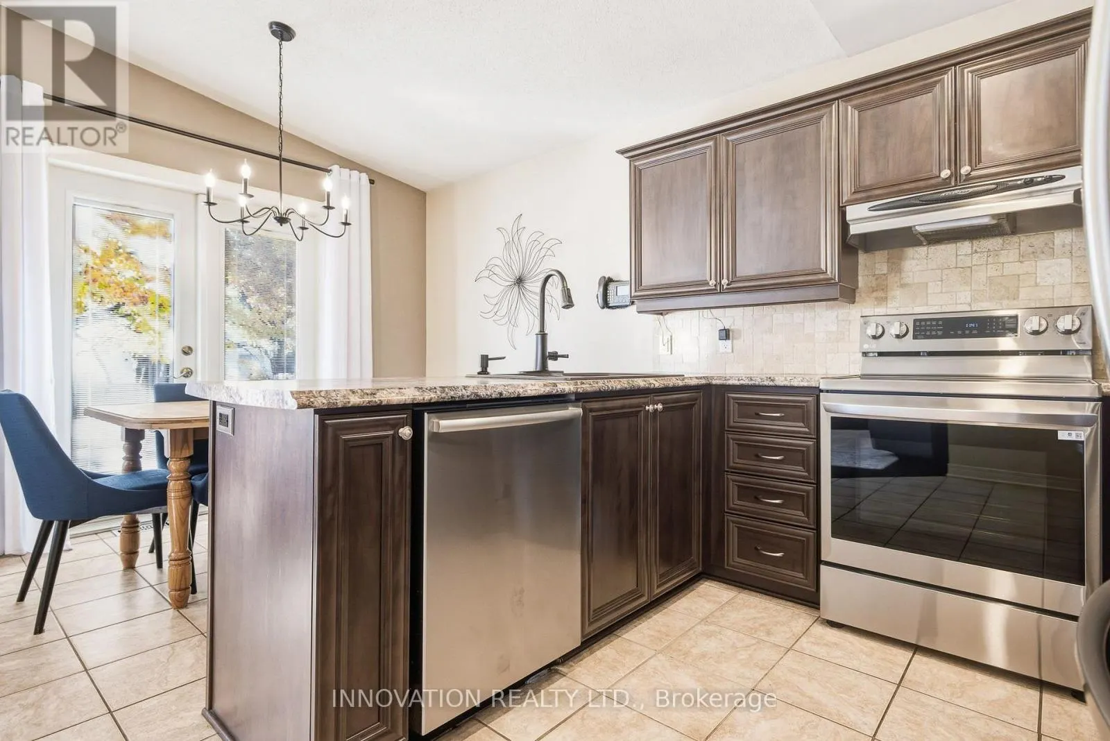 48 NAKOTA WAY
